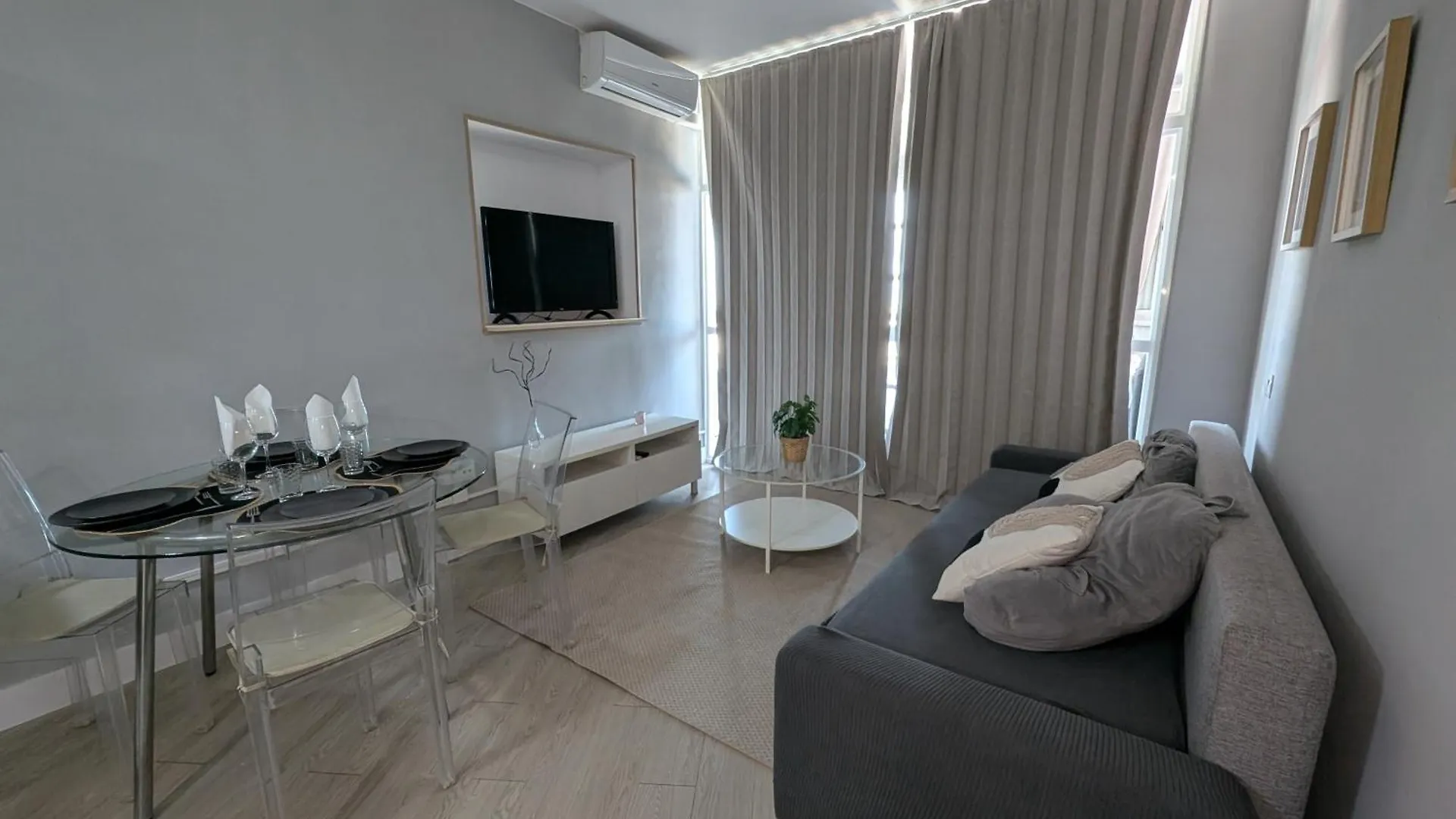Estudio Torre Colina Con Piscina Torremolinos Spain