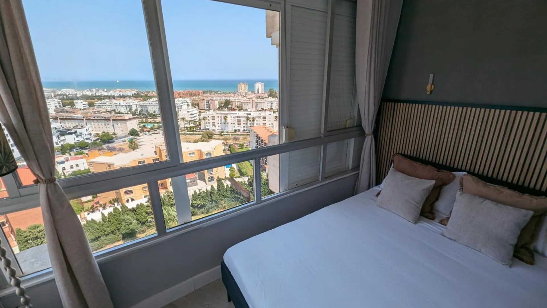 Estudio Torre Colina Con Piscina Torremolinos 0*,  Spain